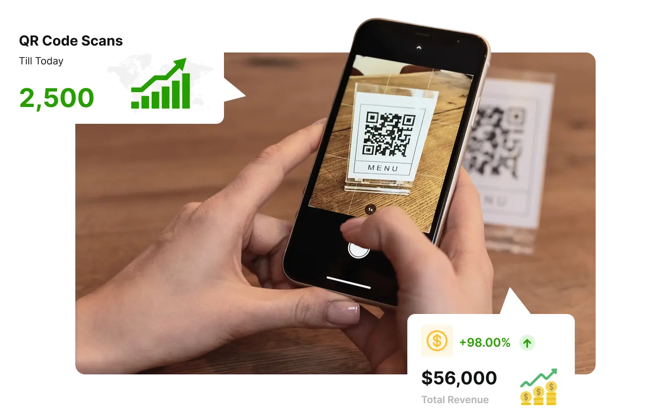 Persona escaneando y rastreando sus códigos QR